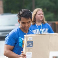 Freshmen Move-In